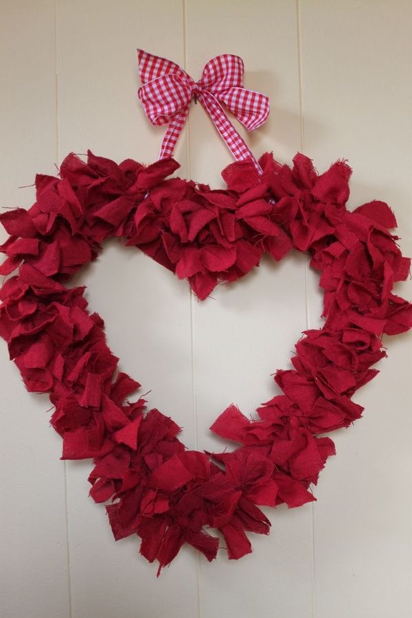 5 Simple DIY Valentine's Day Wreaths - Heather Roberts